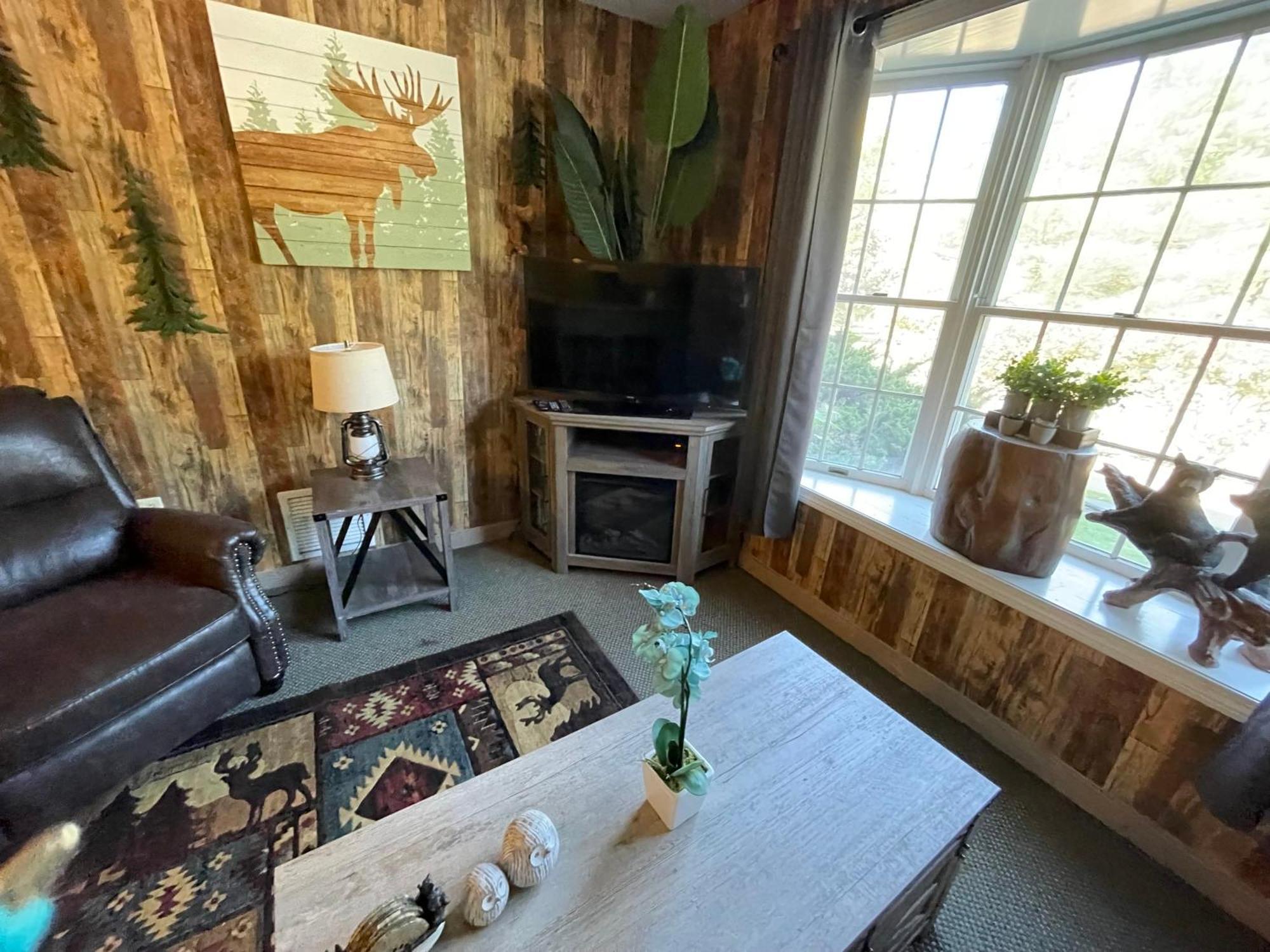 Gorgeous 1St Fl Mtn View Jiminy Suite Sleeps 4 Ski On Off Hancock Eksteriør billede